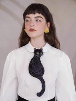An Original Niche Design Cat-Themed Bohemian French Retro Style Tie, Suitable for Spring, Summer, Autumn, and Winter, with a Unique No-Knot Design, Perfect for Pairing with Shirts and Is Ideal for Parties and Festivals