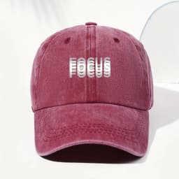 Classic unisex baseball cap with "FOCUS" print adjustable for daily leisure, outdoor sports, and travel