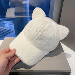 Autumn and winter warm baseball cap cartoon fashion show face small plush sweet style shopping duckbill cap