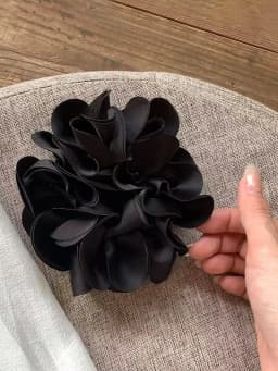 1pc Korean temperament petal bud large intestine scrunchie, female ball head flower head rope hair ornament