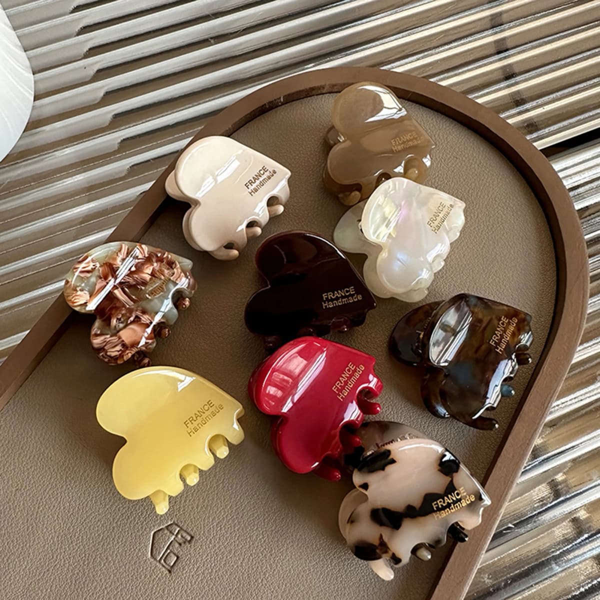 Exquisite Simple Hair Claw Creative Love Heart Shape Acetic Acid Hair Clips Korean Style Women Girls Claw Clips Hair Accessories