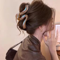 1pc New High-End Pearl Wave Clip, Shark Clip, Large Hair Clip, Back of Head Clip, Hair Accessory