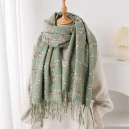 Luxury Brand Plaid Scarf Women Autumn Winter Women Warm Neckerchief Pashmina Lady Shawls and Wraps Casual Tassel Blanket Scarves