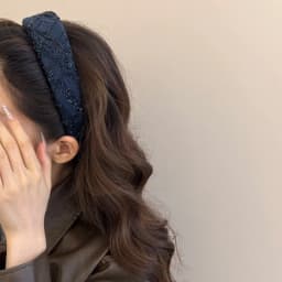 1Pcs thick tweed wide edge headband looks small and retro,suitable daily commuting,dating,and versatile hair accessories