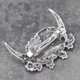 A Vintage Viking Wolf Hairpin, A Gift Featuring the Moon and the Wolf - Perfect for the Occasion.
