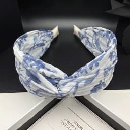 Hairpin Hair Band Women's 2026 Fashion New Simple Fabric Hair Binding Headdress Wide Edge Pressing Hair Washing Headband