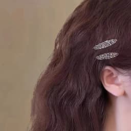 Mini Shiny Rhinestone Hair Clips for Women Bangs Side Clips Bling Crystal Duckbill Barrettes Fashion Hair Accessories Daily Wear