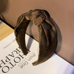 2026 New Women's Headband Knotted Fabric, Fashionable and High-Quality Headband, Luxurious and Versatile Headband Hair Clip