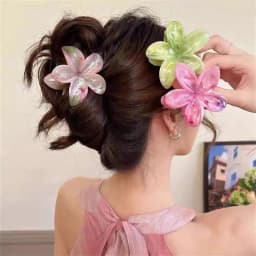 Summer Hawaiian Flower Hair Claw Clip Fashion Plastic Flower Hairpins Ponytail Clips Barrettes Beach Hair Accessories Headwear