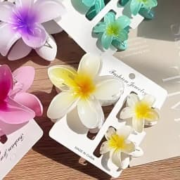 Summer Hawaiian Flower Hair Claw Clip Fashion Plastic Flower Hairpins Ponytail Clips Barrettes Beach Hair Accessories Headwear