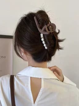 1pc Matte Pearl Metal Hair Clip, Back of the Head Premium Sense Large Grab Clip Seamless Shark Clip, Suitable for Daily Use