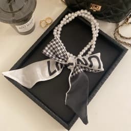 French retro pearl necklace with silk scarf, neck chain, variable collarbone decoration, small scarf, new female streamer.