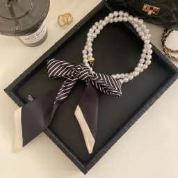 French retro pearl necklace with silk scarf, neck chain, variable collarbone decoration, small scarf, new female streamer.