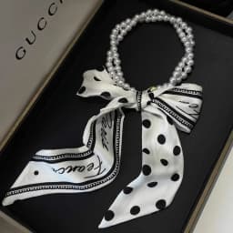 French retro pearl necklace with silk scarf, neck chain, variable collarbone decoration, small scarf, new female streamer.