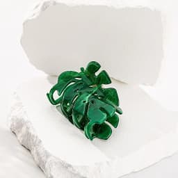 1/2pcs New Texture Leaf Style Fashionable, Fresh, Cute Shark Grab Wash Simple Clip
