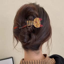 Cute Acrylic Cartoon Cat Twist Hair Clip for Women Girls Long Hair Holder Barrette Hairpin Hairgrip Fashion Hair Accessories