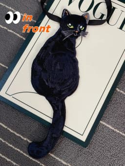 An Original Niche Design Cat-Themed Bohemian French Retro Style Tie, Suitable for Spring, Summer, Autumn, and Winter, with a Unique No-Knot Design, Perfect for Pairing with Shirts and Is Ideal for Parties and Festivals