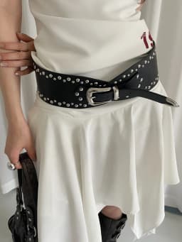 Heavy-Duty Design Sense Rivet Wide Belt For Women Vintage Personality Y2K Waist Cincher Slimming With Skirts Jeans Leather