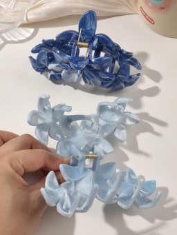 2Pcs Hawaiian Blue Gray Sapphire Marble Flower Hair Claw Clip for Women Shark Clip Bohemian Hair Accessories Gradient Hairpins