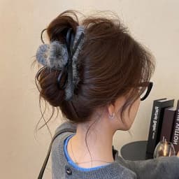 1pc Warm Winter Knit Leather Bow Hair Clipper for Women - New Style, High-Quality Shark Clip Hair Accessories