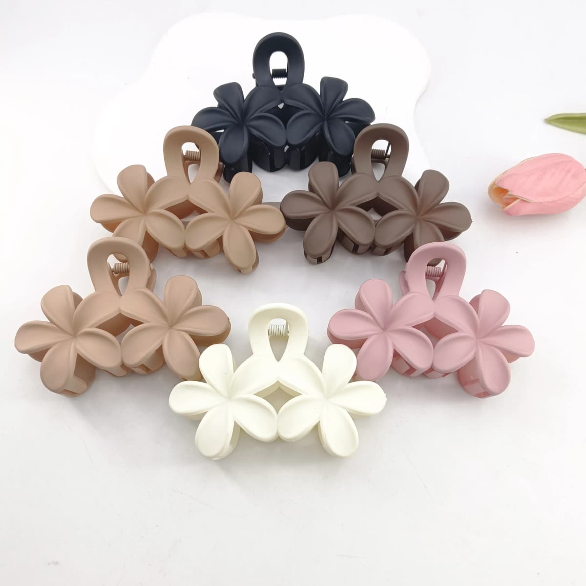 Flower Hair Claw Clips Non-Slip Matte 1/2 PCS Flower Hair Clips Women Cute Hair Clips, Hawaiian Hair Flower Clip Large Plumeria
