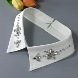 1 Piece of Luxurious Rhinestone Fake Collar, Featuring Shiny Diamonds and Hand-Sewn Craftsmanship. Designed with Sunflower and C