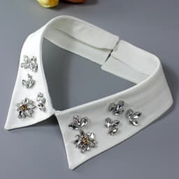 1 Piece of Luxurious Rhinestone Fake Collar, Featuring Shiny Diamonds and Hand-Sewn Craftsmanship. Designed with Sunflower and C