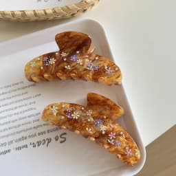 1PC retro high-end niche design gilded amber small floral hair shark clip, light luxury temperament ins large bun hair claw