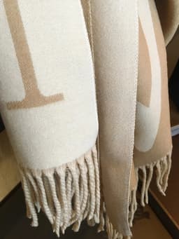 Korean Dongdaemun Scarf, Air Conditioning Shawl, Dual-Use for Women, Thick and Warm for Autumn and Winter, Double-Sided Cape, Versatile Soft and Cozy Neck Warmer