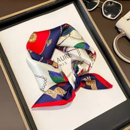100% Mulberry Silk Square Scarf Vintage European Carriage & Chain Print Pink Elegant Luxury Silk Neck/Head Wrap Women's Fashion