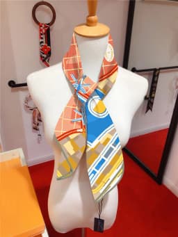 Twill Silk Scarf Shawl Luxury Brand Plaid Horse Head Print Square Scarf Women Hijabs Bandana Foulard Neckerchief Head Scarves