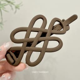 French Minimalist Twist Hair Clip – Hollow Barrette with Decorative Knot, Strong Hold Claw for Bun & Updo, Elegant Gift
