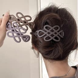 French Minimalist Twist Hair Clip – Hollow Barrette with Decorative Knot, Strong Hold Claw for Bun & Updo, Elegant Gift
