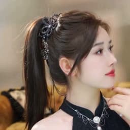 Korean Style Casual Hair Claws Headwear Ladies New Hair Accessories Women Super Sparkling Flower Butterfly Tassel Hair Clips