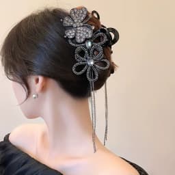 Korean Style Casual Hair Claws Headwear Ladies New Hair Accessories Women Super Sparkling Flower Butterfly Tassel Hair Clips