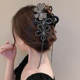 Korean Style Casual Hair Claws Headwear Ladies New Hair Accessories Women Super Sparkling Flower Butterfly Tassel Hair Clips