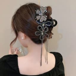 Korean Style Casual Hair Claws Headwear Ladies New Hair Accessories Women Super Sparkling Flower Butterfly Tassel Hair Clips
