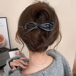 Elegant Hollow Acrylic Hair Clips Leopards Print Leather Bow Duckbill Clip Women Girls Non-Slip Twist Barrettes For Bun Ponytail