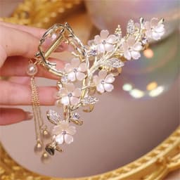 Floral Hair Claw with Tassels Floral Shark Hair Clip for Women Updo Bun Simple Style Stable Grip Claw Clip