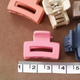 20 PCs Solid Color Matte Hollow Hair Claw Clip Candy Color Catch Barrettes Stylish Hair Accessories Suitable for Women