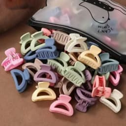 20 PCs Solid Color Matte Hollow Hair Claw Clip Candy Color Catch Barrettes Stylish Hair Accessories Suitable for Women