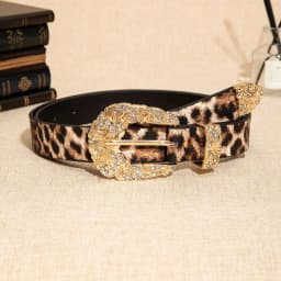 Luxurious and elegant gold-plated leopard print belt with rhinestone engraving and metal buckle, perfect for women and versati