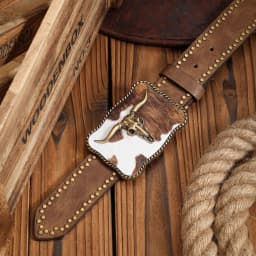 A PU Belt Suitable for Both Men and Women, Combining the Style of Western Denim and Retro, Is Perfect for Daily Casual Outings