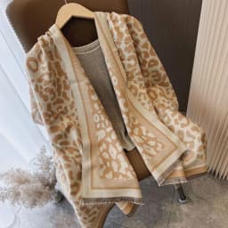 1pc Women's double-sided leopard jacquard imitation cashmere scarf Fashionable color matching leopard warm shawl scarf with tass
