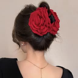 1/4 piece high-end princess-style rose hairpin for women. Elegant fabric shark-shaped clip.