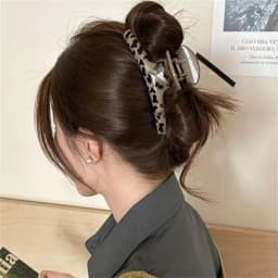 2Pcs/Set Large Size Shark Clip Hair Claw for Women Non-Slip Grip Strong Hold for Thick Hair Elegant Hair Accessories