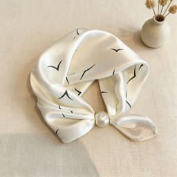 Spring Summer Thin Pearl Silk Scarves Magnetic Buckle Lazy Scarf Women Girls Sweet Elegant Pendant Collarbone Chain Neck Scarf