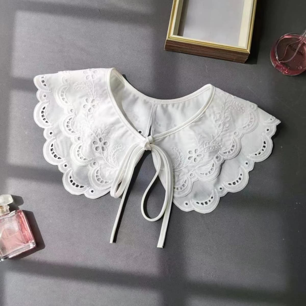 Women's White Embroidered Fake Collar, Double Layered Doll Neck, Fashionable Decorative Shawl with Shoulder Straps