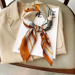 New Four Seasons The Horse Print Silk Square Scarf 70x70cm Fashionable Four Seasons Headband Luxury Sunscreen Shawl Bandannas