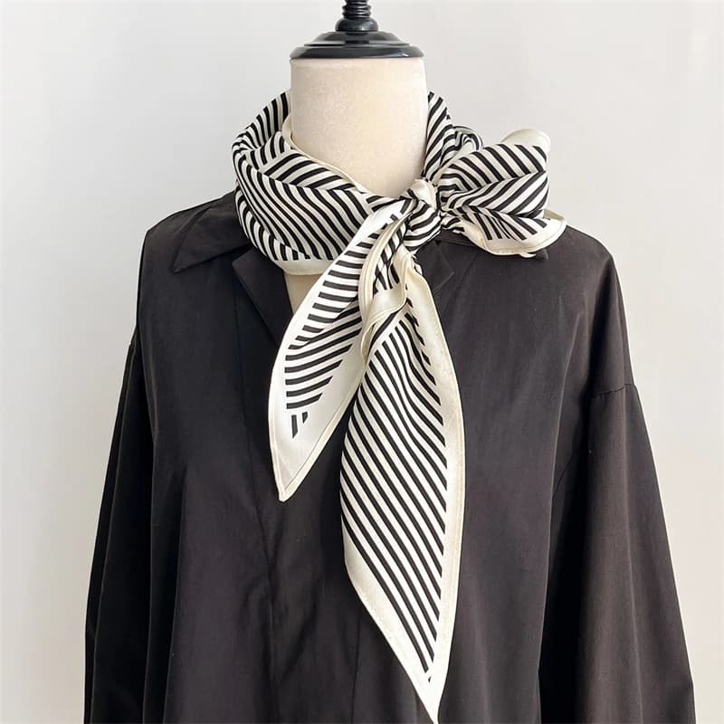 Fashion Luxury Women Triangle Twill Silk Scarf Stripe Print Designer Long Ribbon Scarves Neckerchief